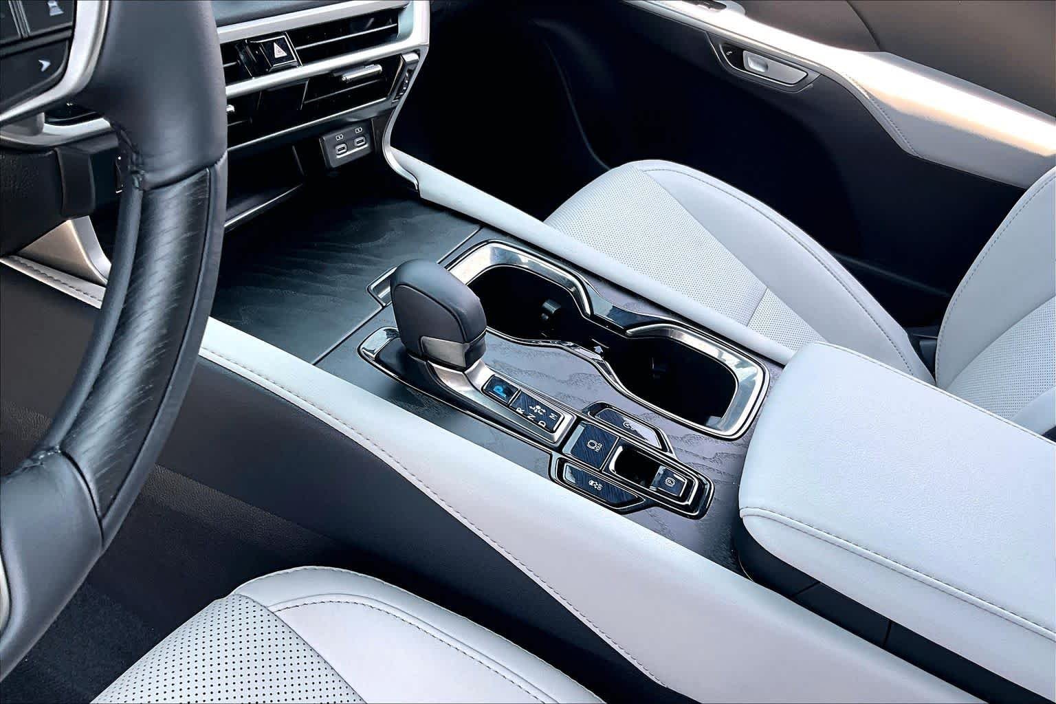 Used 2026 Iridium Lexus Premium image 14