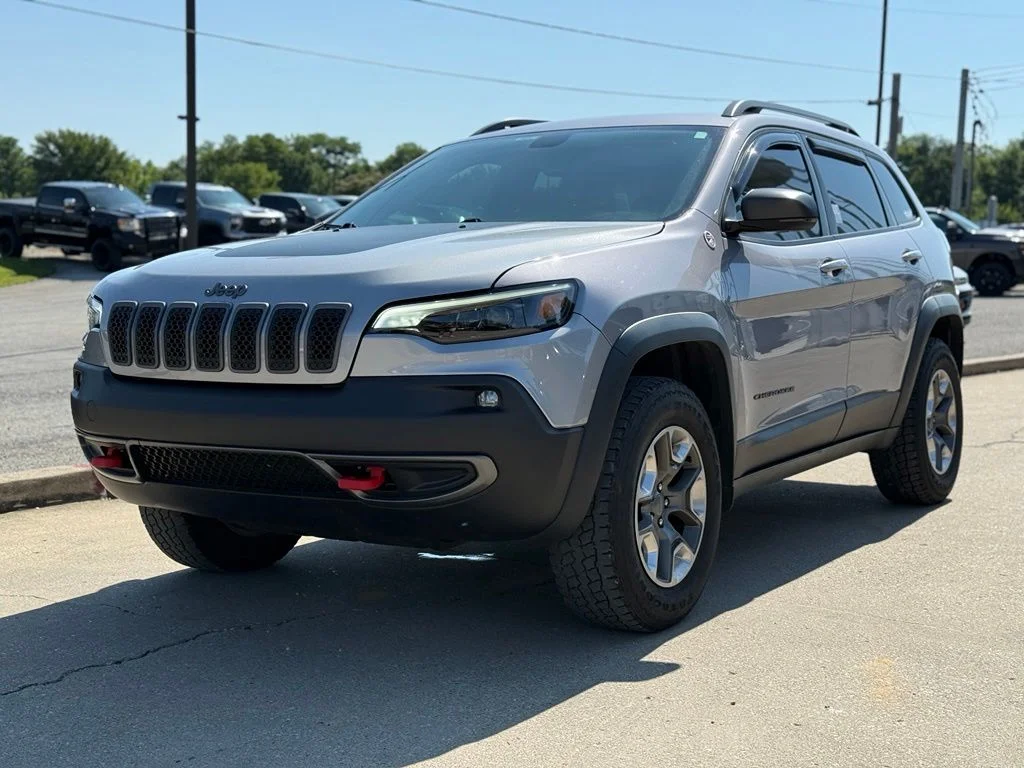 Used 2019 Jeep Cherokee Trailhawk with VIN 1C4PJMBX5KD342066 for sale in Crestwood, KY