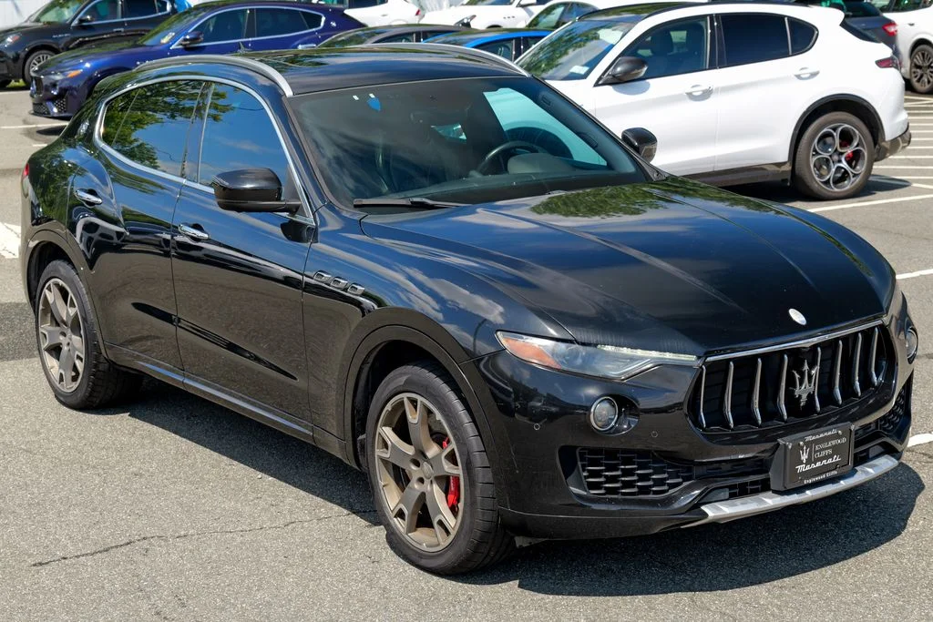Used 2017  Maserati S image 9