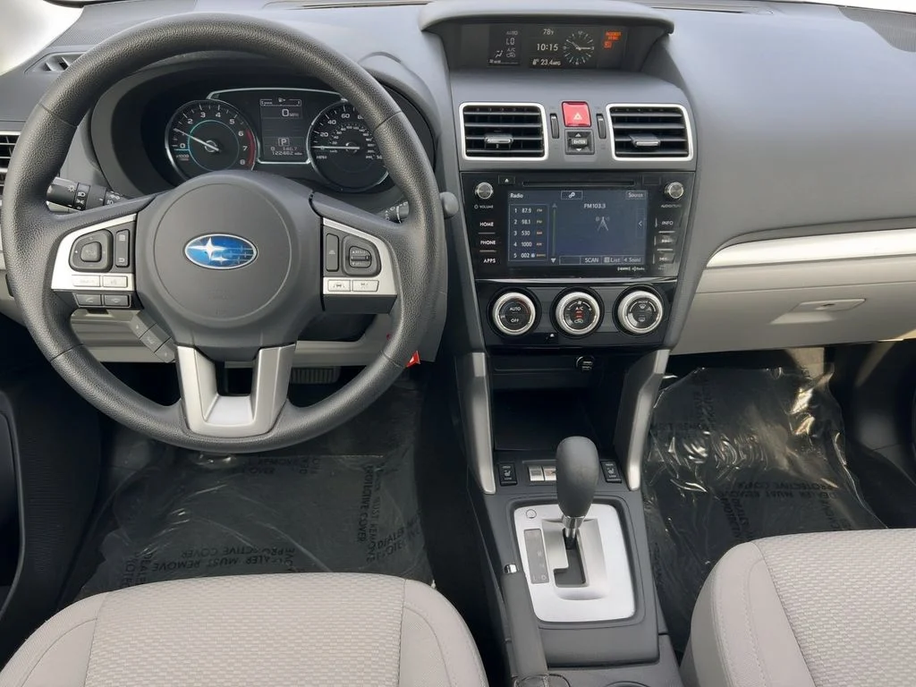 Used 2018 Blue Subaru 2.5i Premium image 5