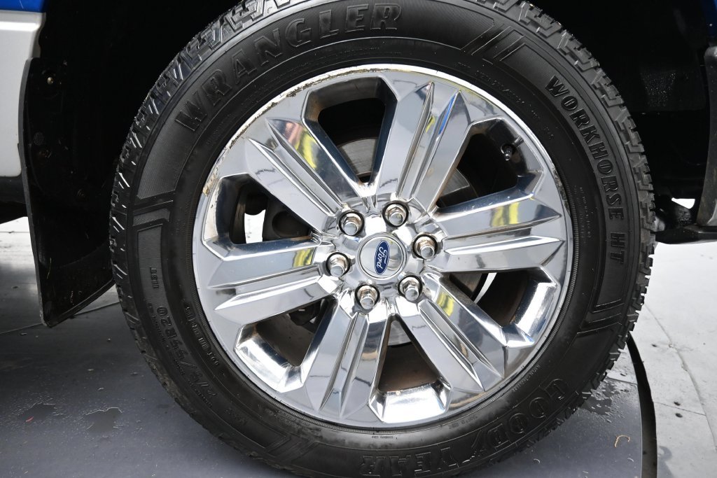 Used 2013 Blue Flame Metallic Ford XLT image 34