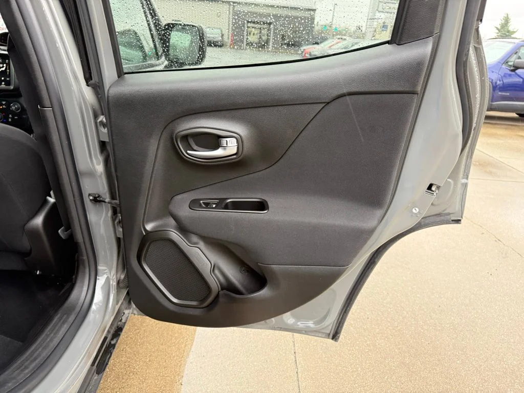 Used 2021 Gray Jeep Latitude image 24