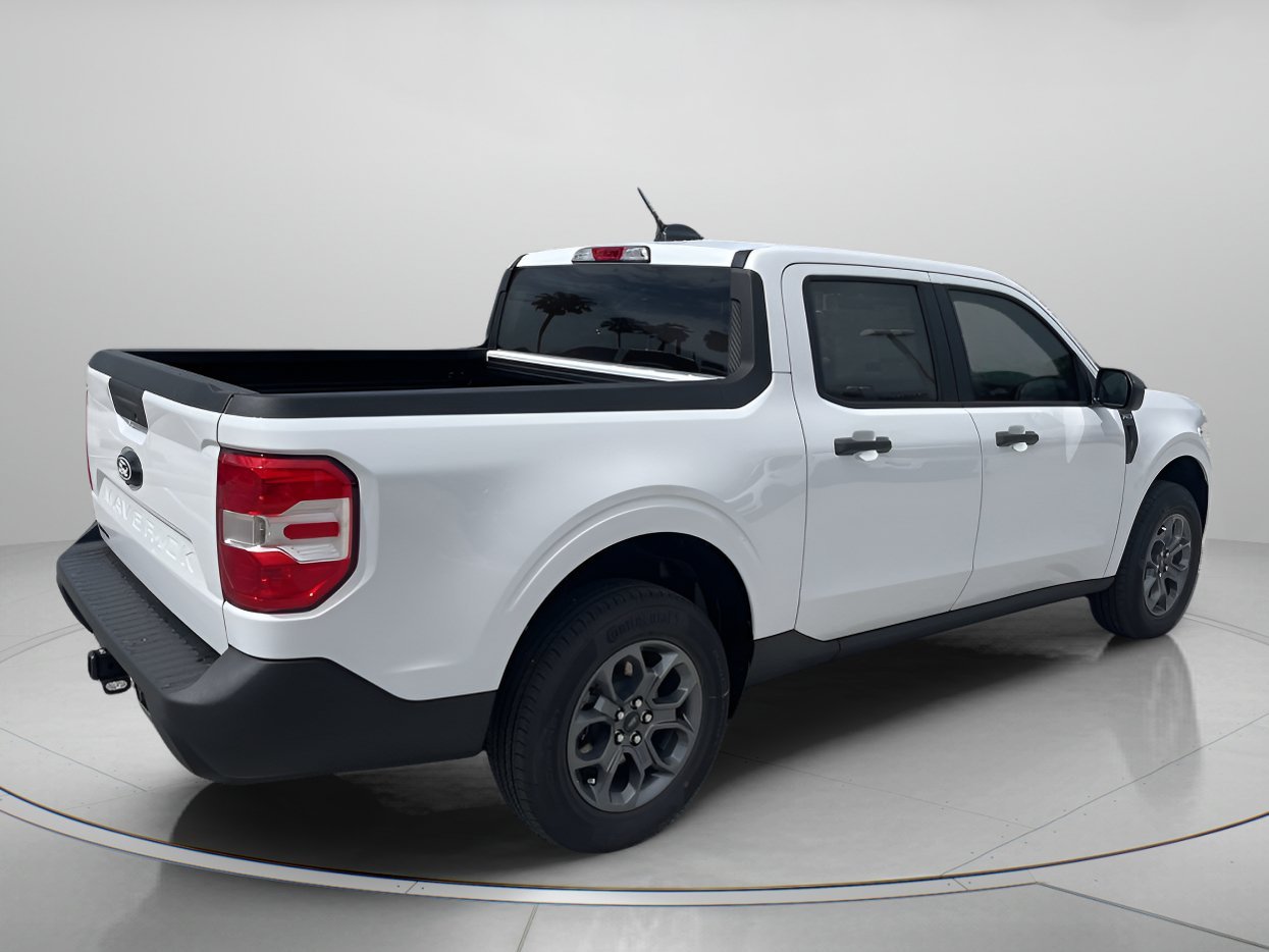 New 2026 Oxford White Ford XLT image 3