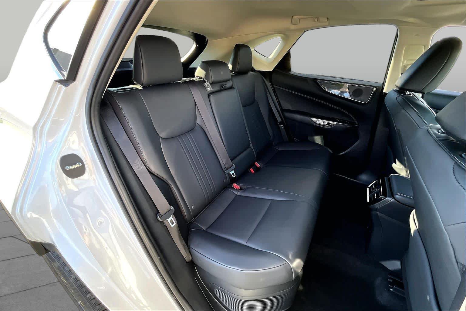 Used 2023 Eminent White Pearl Lexus  image 21