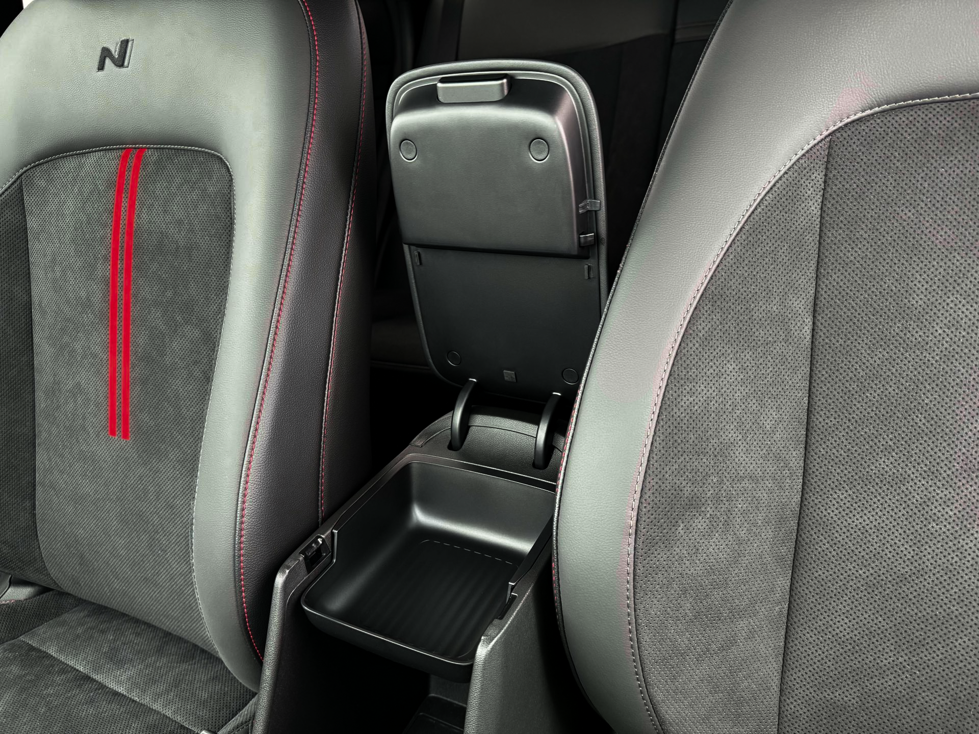 2025 Hyundai Kona N Line S - Photo 18