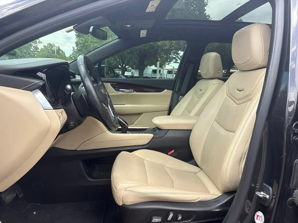 Used 2019 DARK GRANITE METALLIC Cadillac Premium Luxury AWD image 12