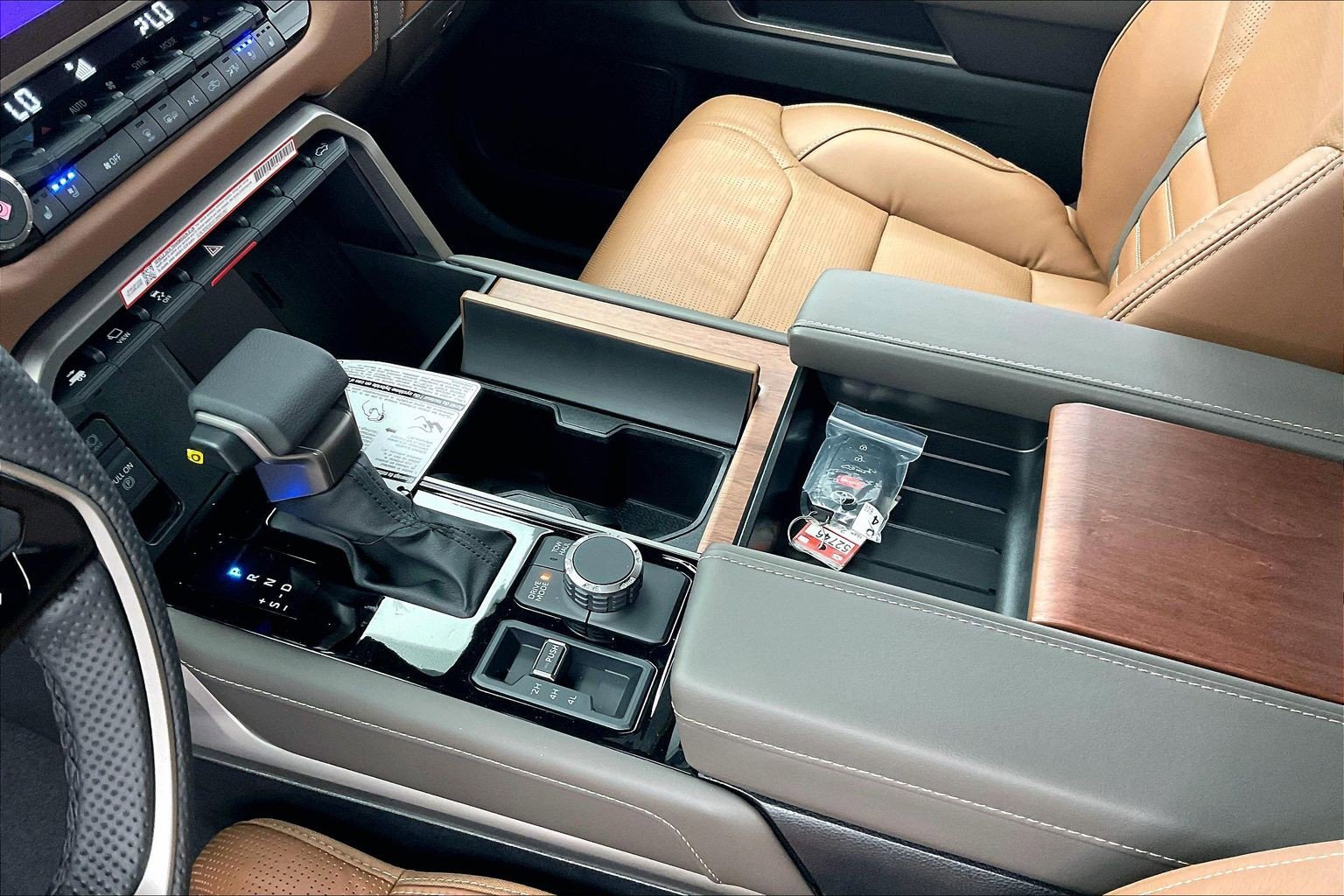 2026 Toyota Tundra 1794 Edition - Photo 8