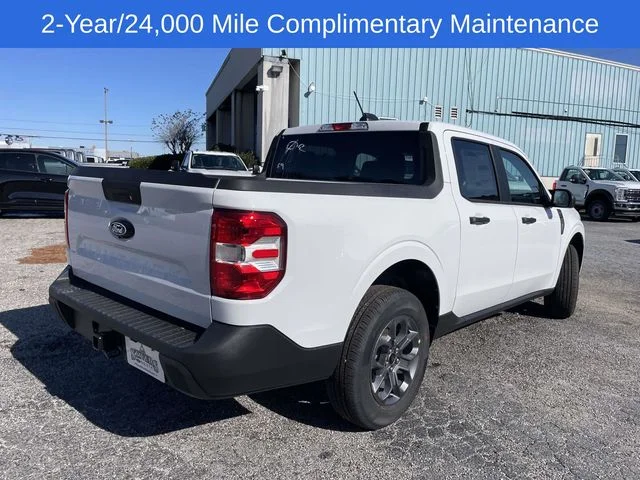 New 2026 White Ford XLT image 3