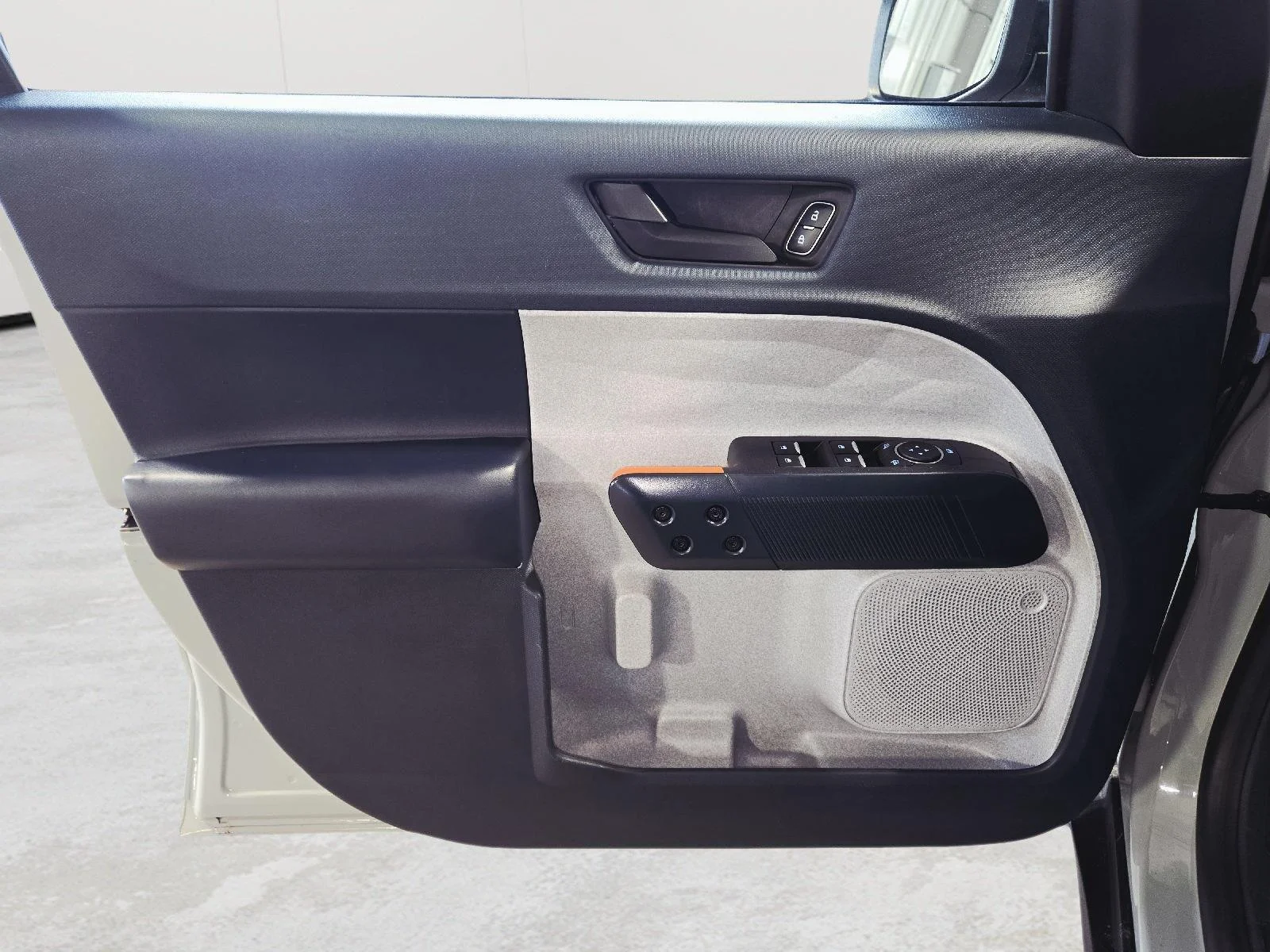 Used 2024 Cactus Gray Ford XLT image 10