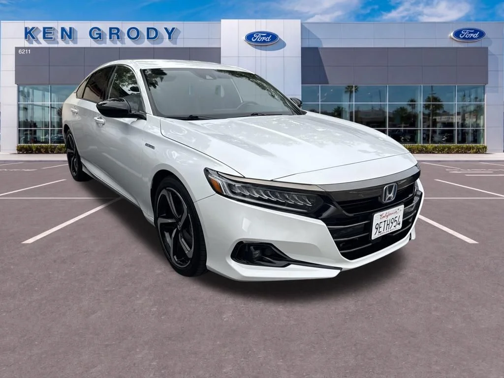 Used 2022 White Honda Sport image 15