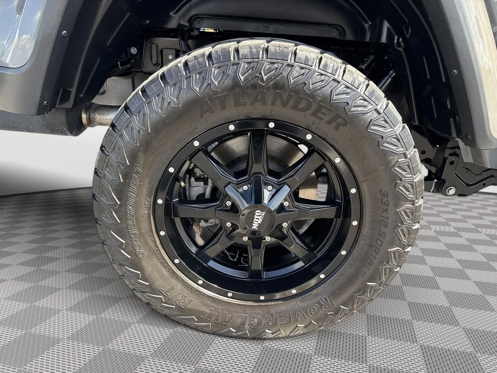 Used 2023 Sting-Gray Clearcoat Jeep Sport S image 16