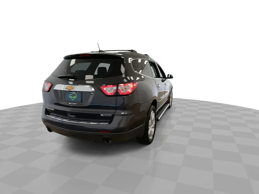 Used 2017 Tungsten Metallic Chevrolet Premier image 9