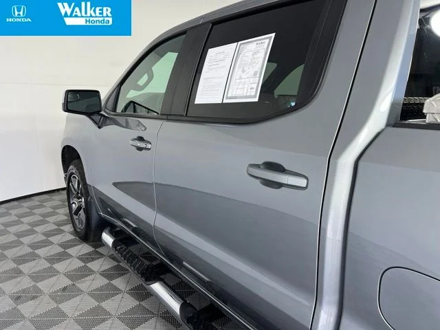 Used 2025 Sterling Gray Metallic Chevrolet LT image 12