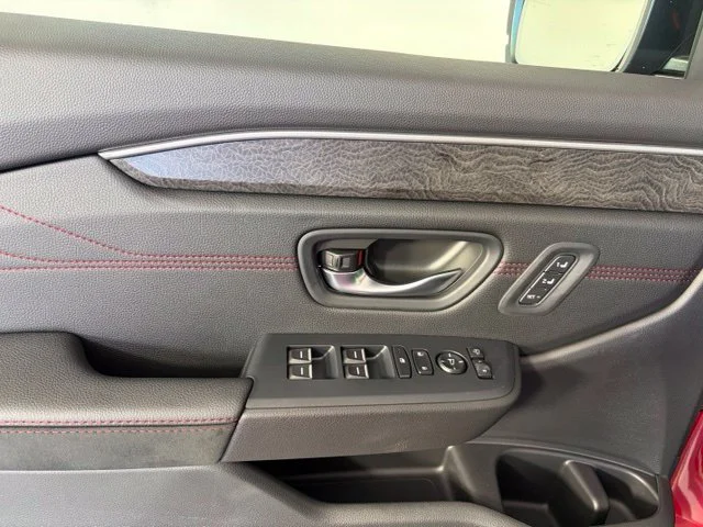 New 2026 Radiant Red Metallic II Honda AWD Black Edition image 17