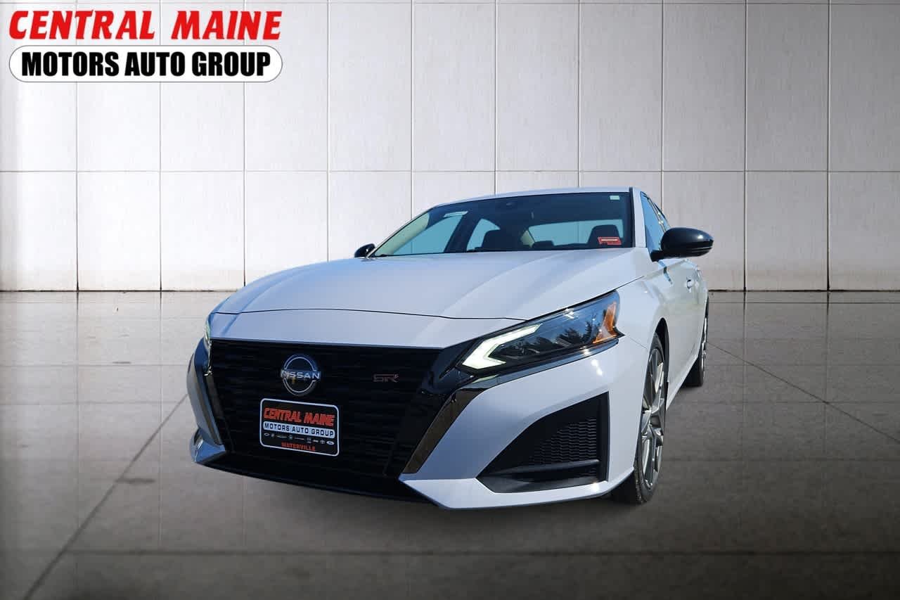 2023 Nissan Altima SR