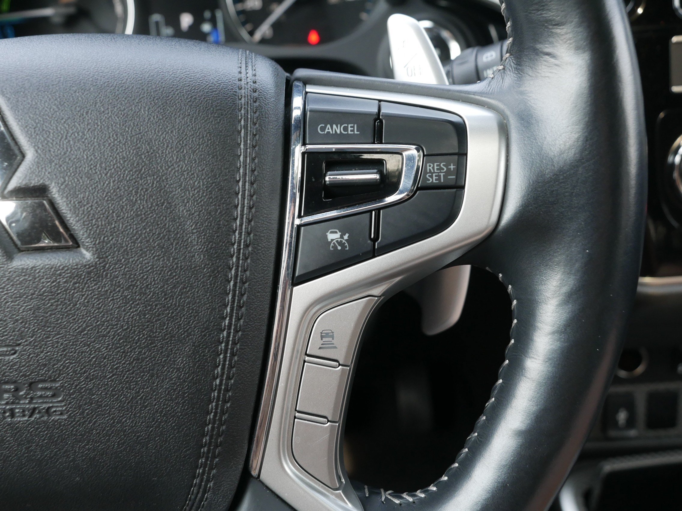 Used 2019 Mercury Gray Metallic Mitsubishi GT image 29