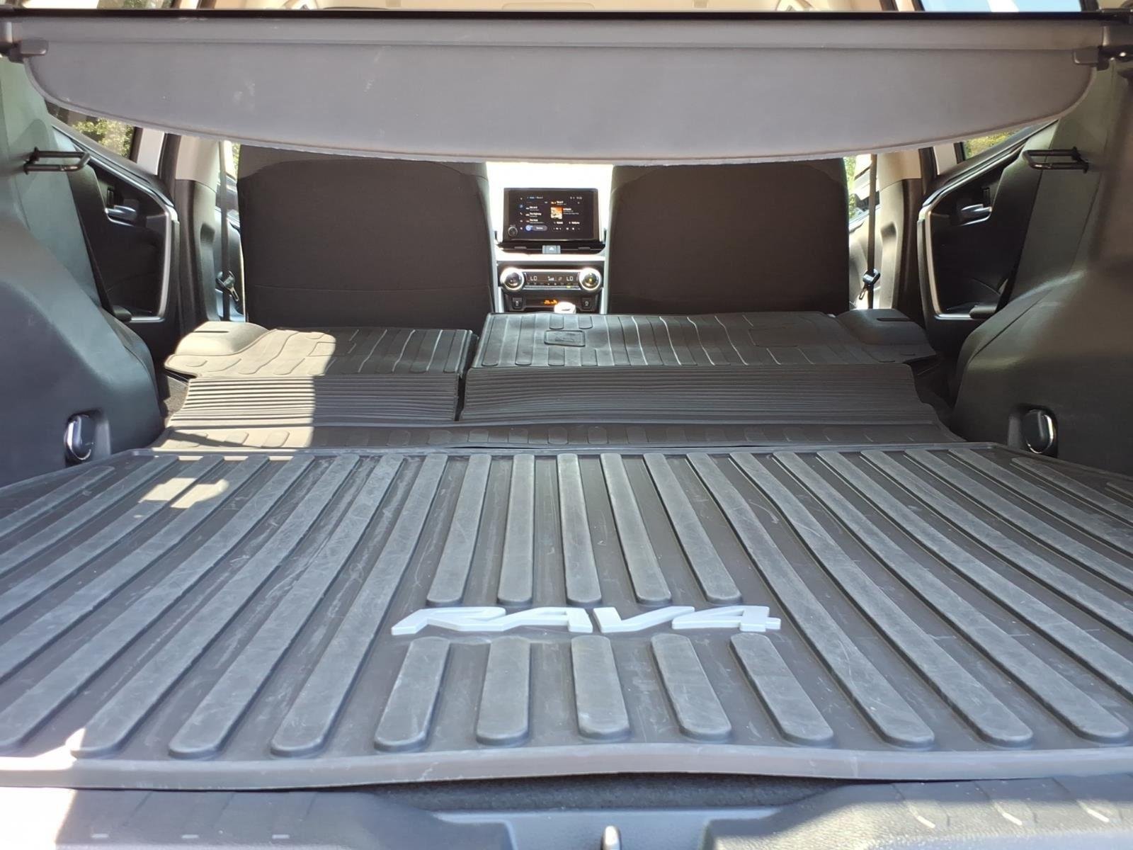 Used 2025 Silver Sky Metallic Toyota XLE image 27