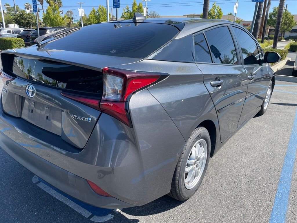 Used 2021 Magnetic Gray Metallic Toyota LE image 10