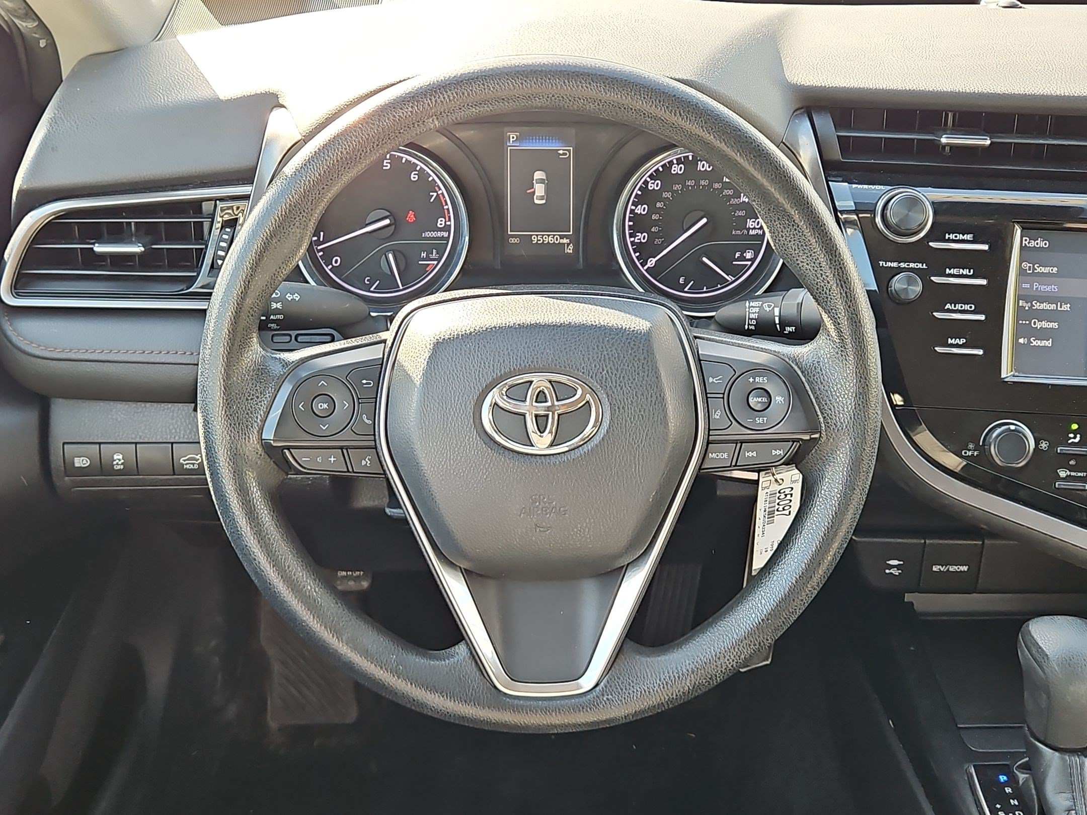 Used 2019 White Toyota LE image 15