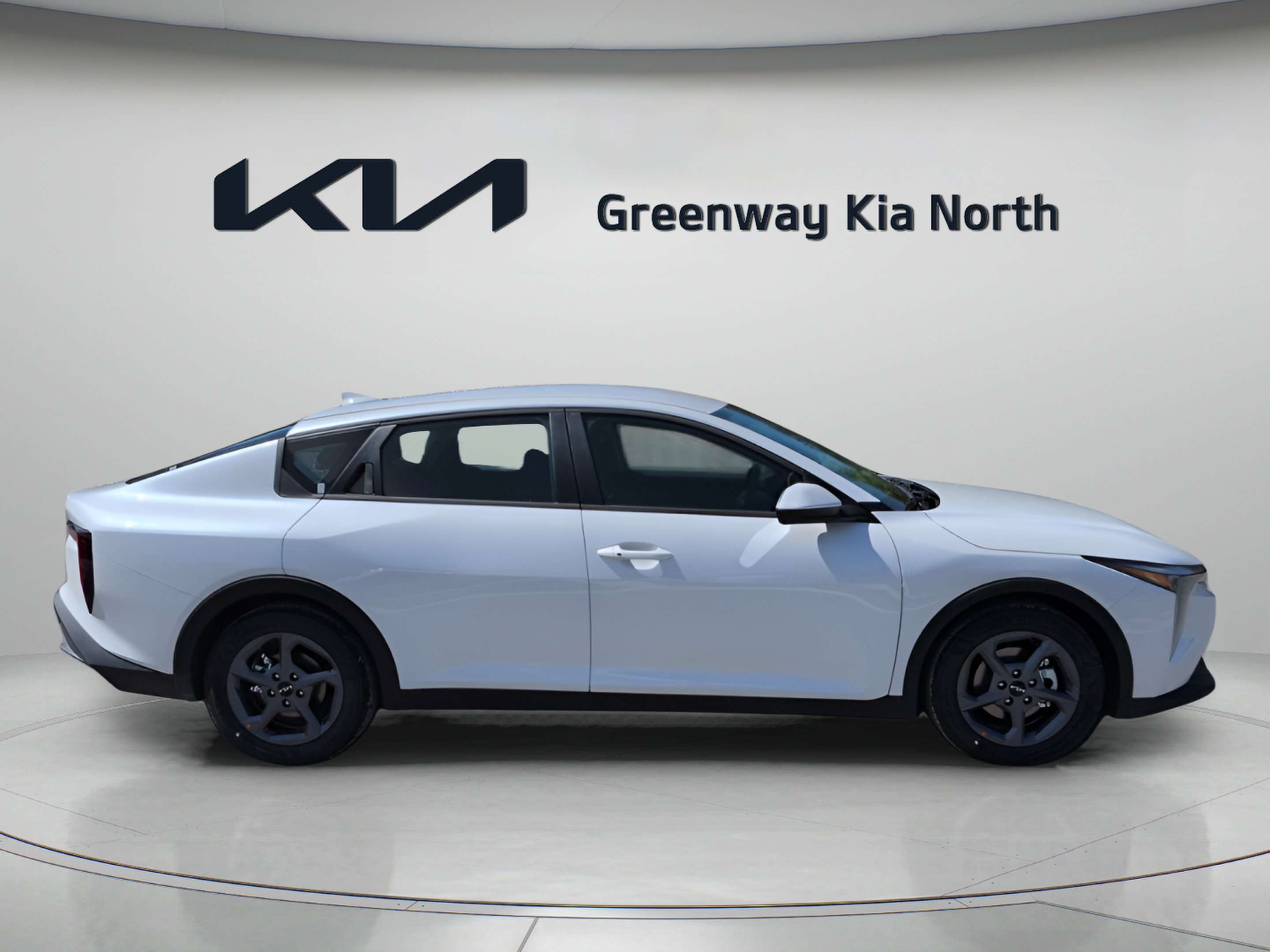 New 2026 Snow White Pearl Kia LXS image 9