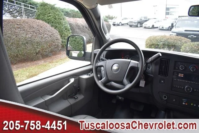2025 Chevrolet Express Cargo Work Van - Photo 17