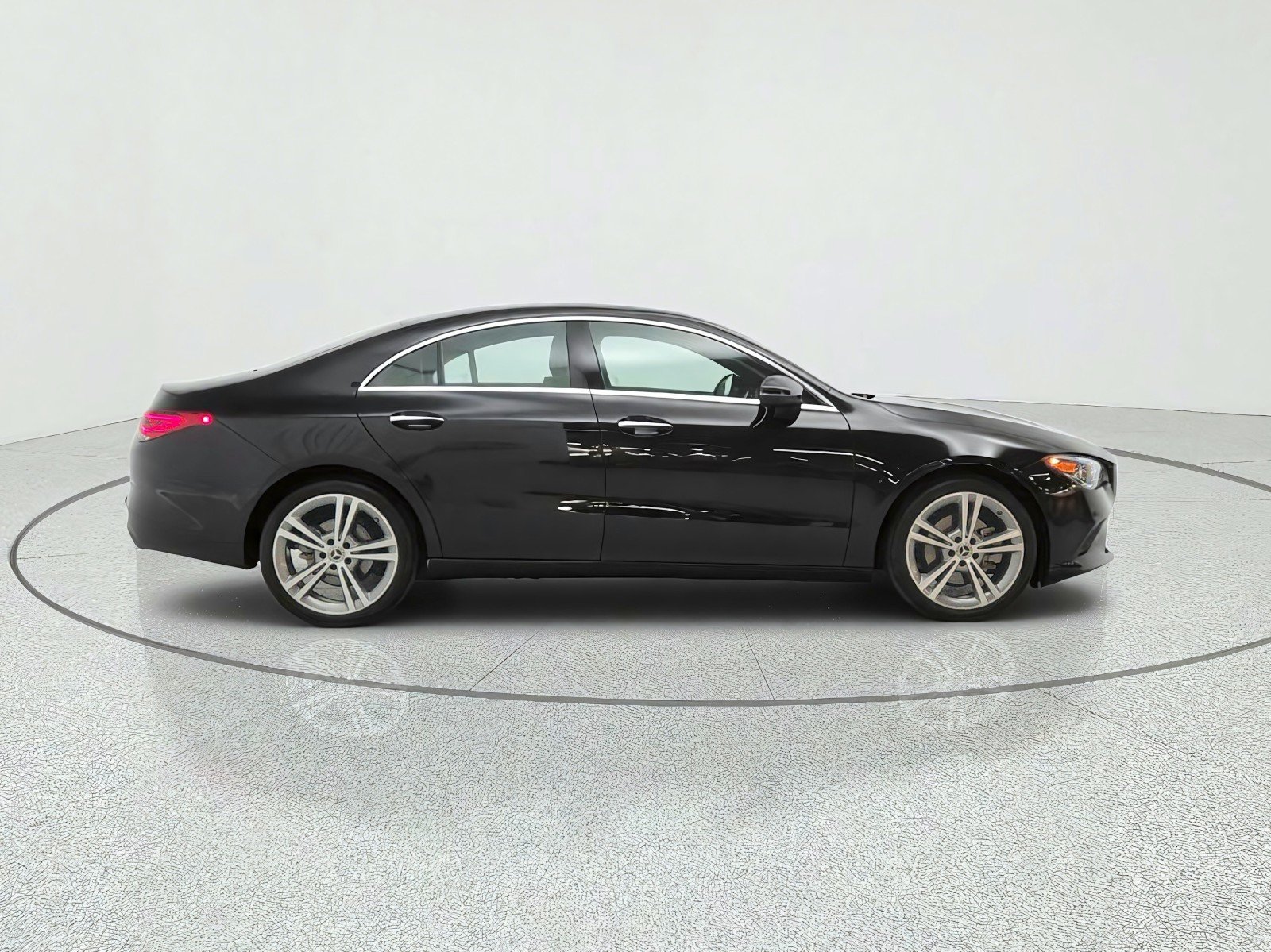 Used 2021 Night Black Mercedes-Benz CLA 250 Coupe image 4