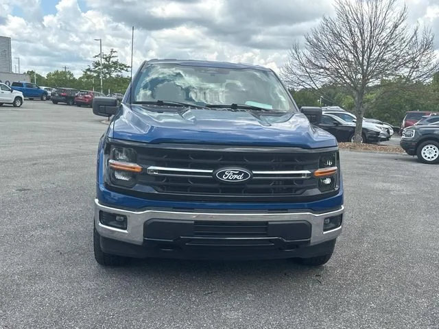 Used 2025 Blue Ford XLT image 10