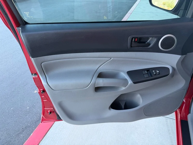 Used 2013 Barcelona Red Met Toyota ACCESS CAB 2WD I4 image 13