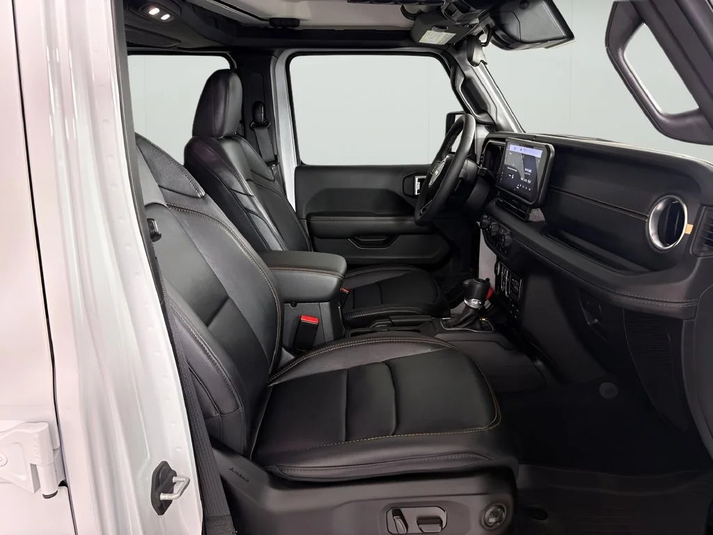 Used 2025 White Jeep High Tide image 37