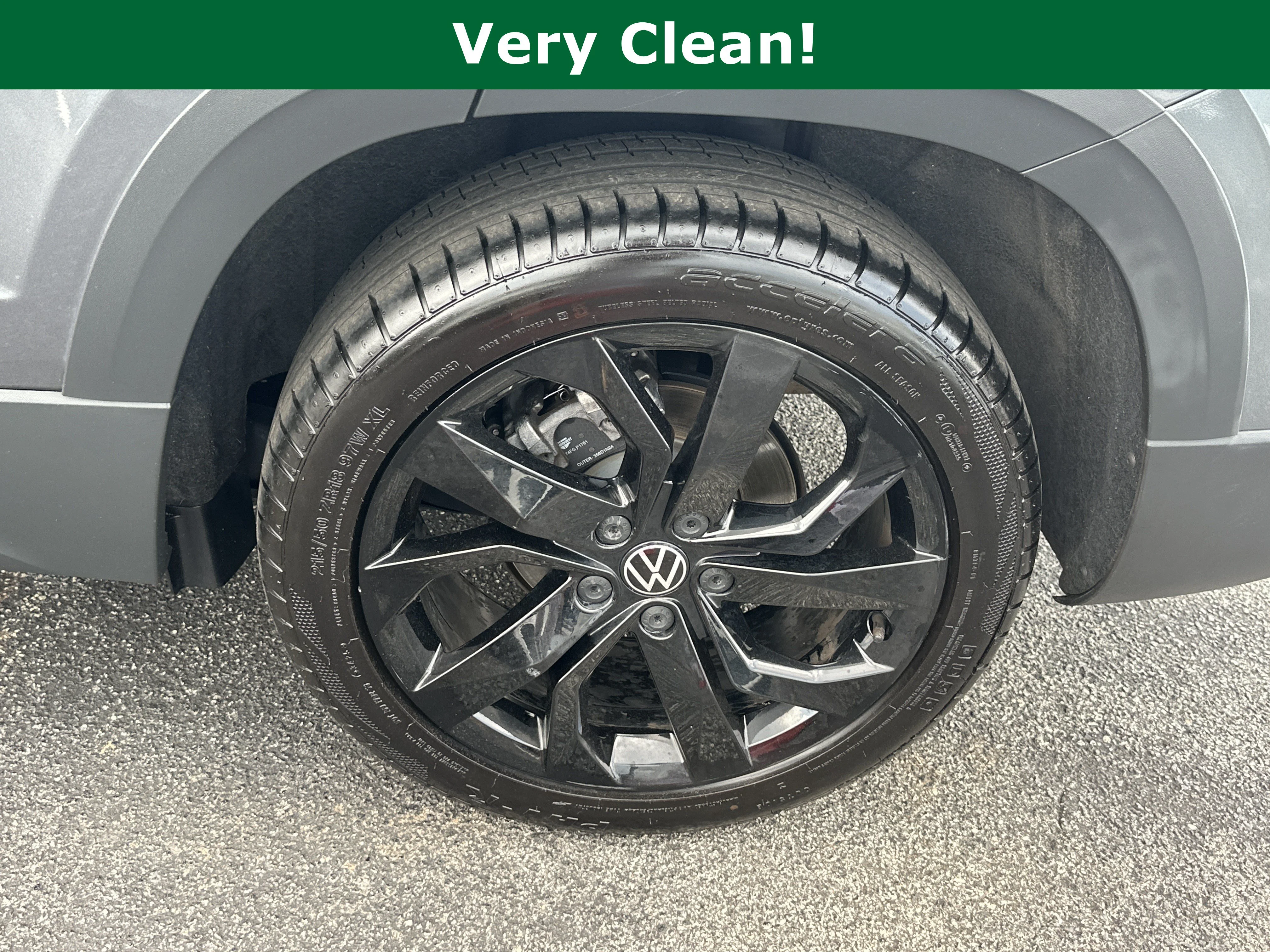 Used 2022 Platinum Gray Metallic Volkswagen SE image 23