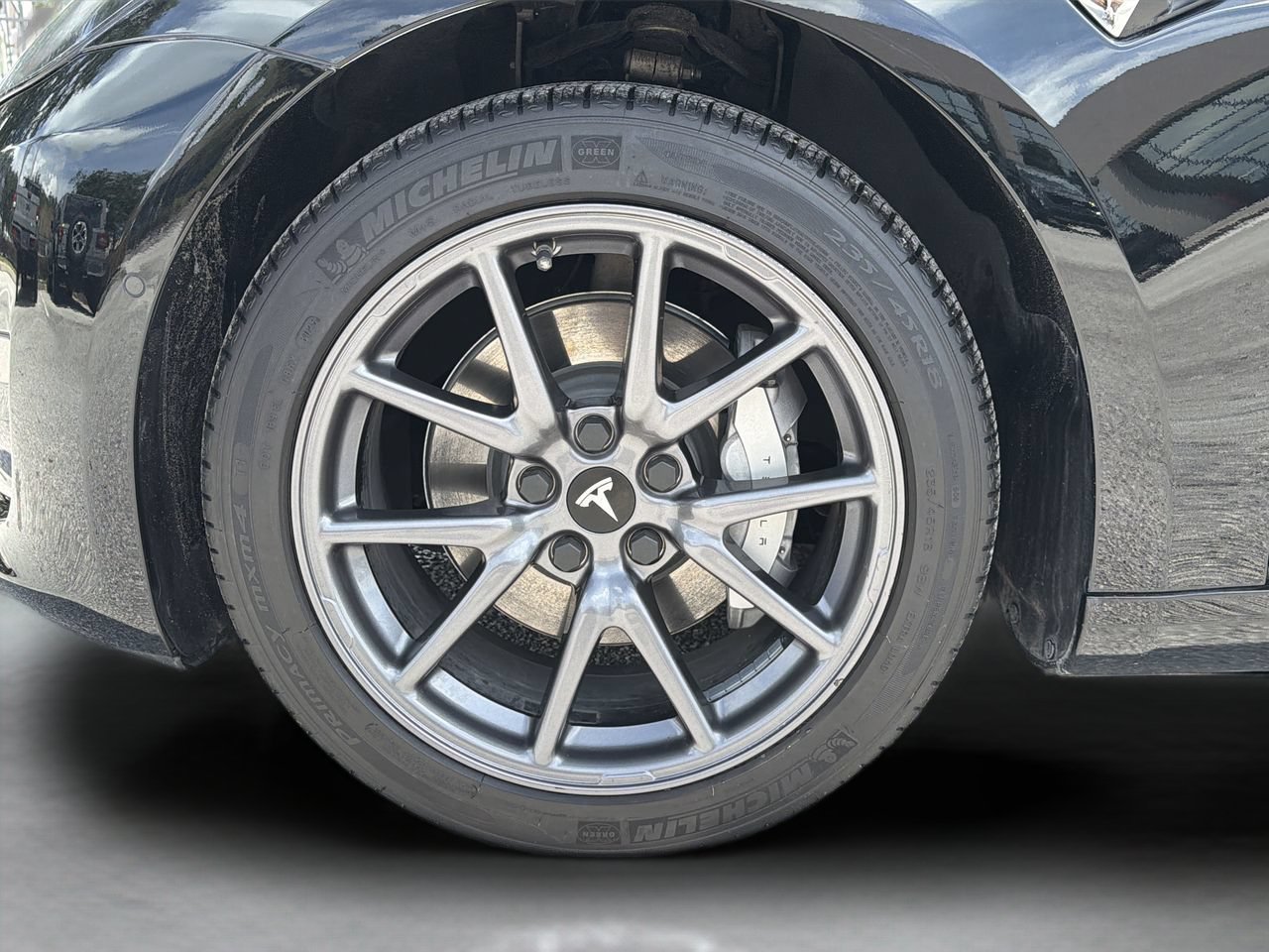 Used 2018 Black Tesla Long Range image 30