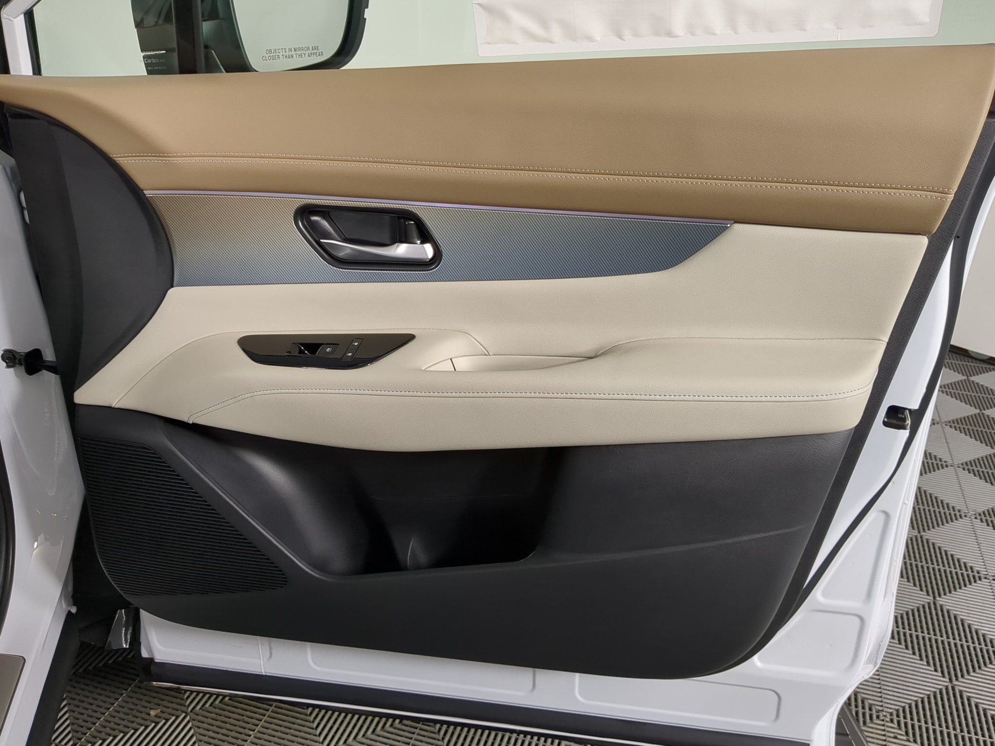New 2027 Everest White Pearl TriCoat Nissan Platinum image 22