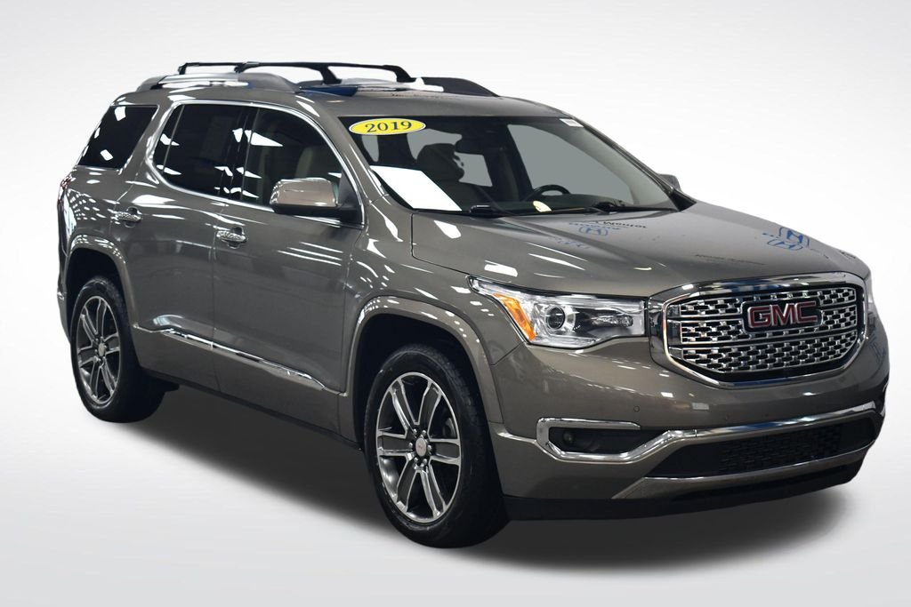 Used 2019 Pepperdust Metallic GMC Denali image 10
