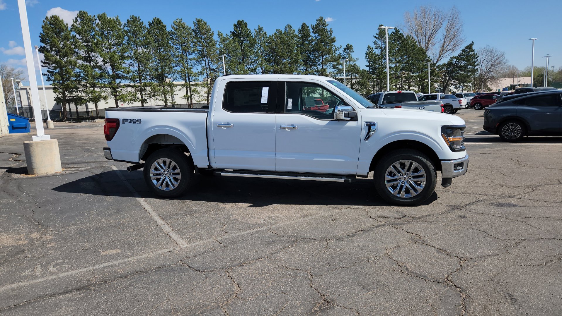 New 2026 Oxford White Ford XLT image 19