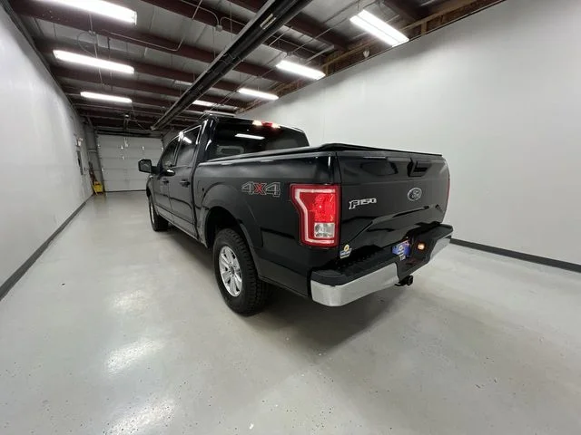 Used 2017  Ford XLT image 6