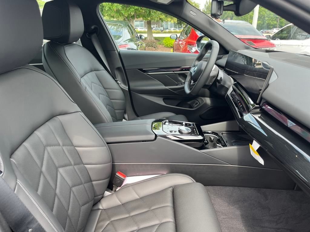 2025 BMW i5 40 - Photo 32