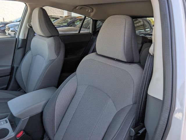 New 2026 CRYSTAL WHITE PEARL Subaru Premium image 7