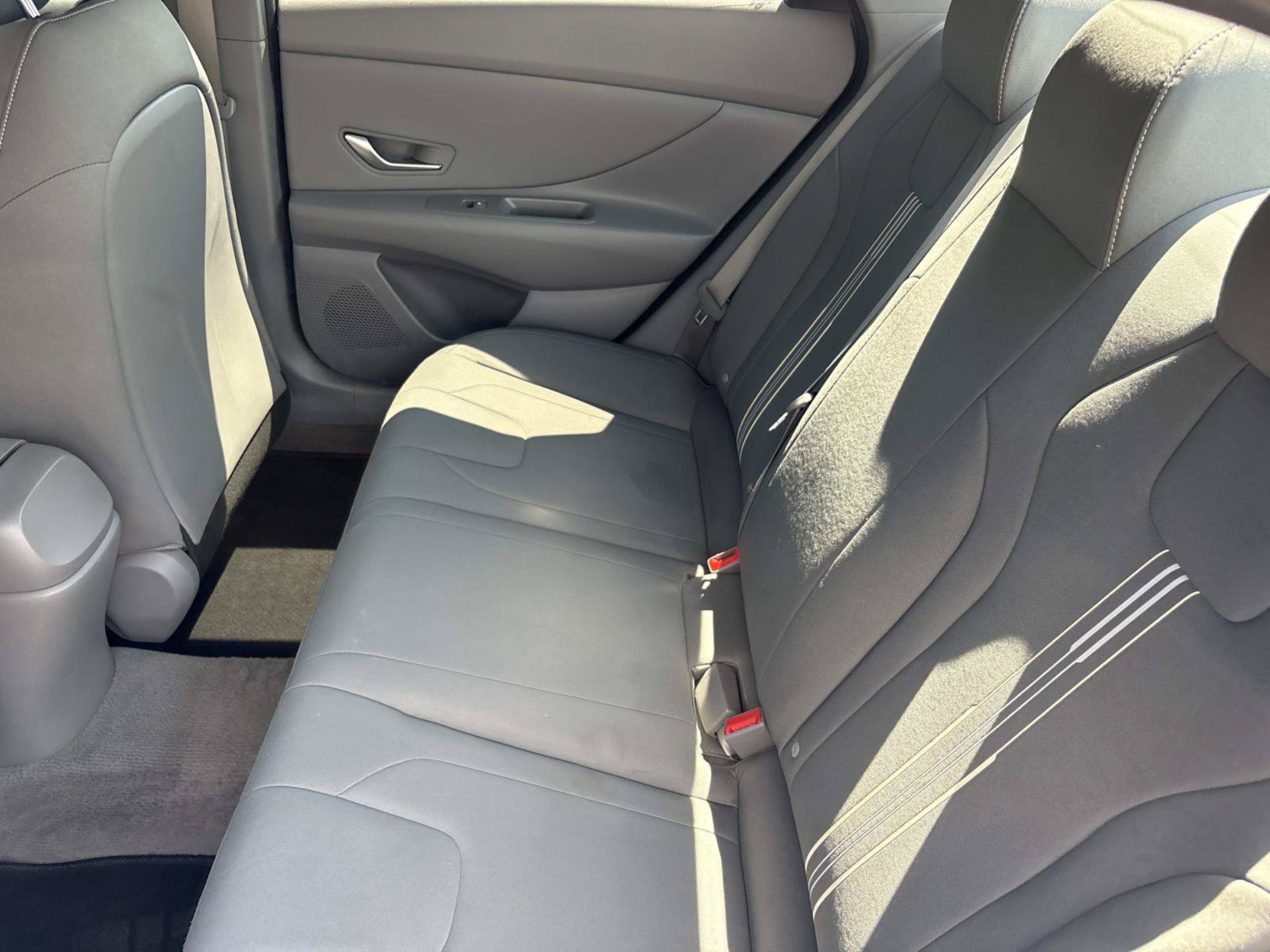 Used 2023 Fluid Metal Hyundai SEL image 13