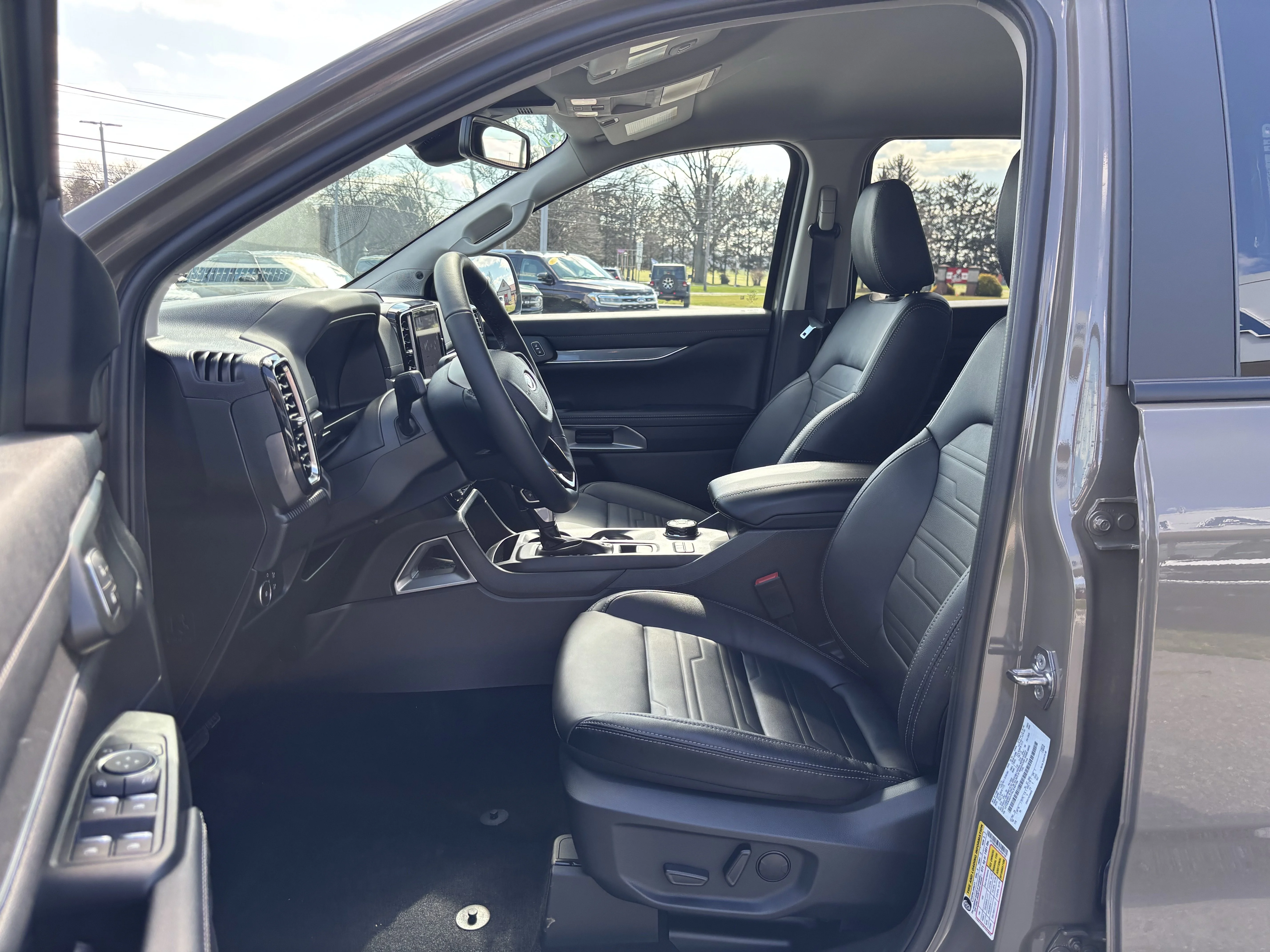 2025 Ford Ranger Lariat - Photo 9