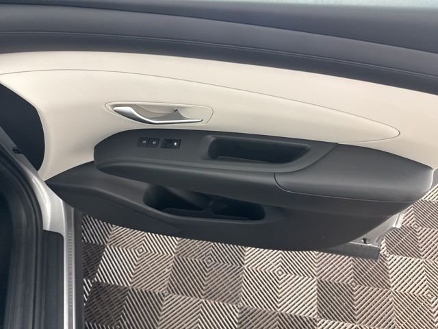 Certified Used 2025 Silver Hyundai SEL image 23