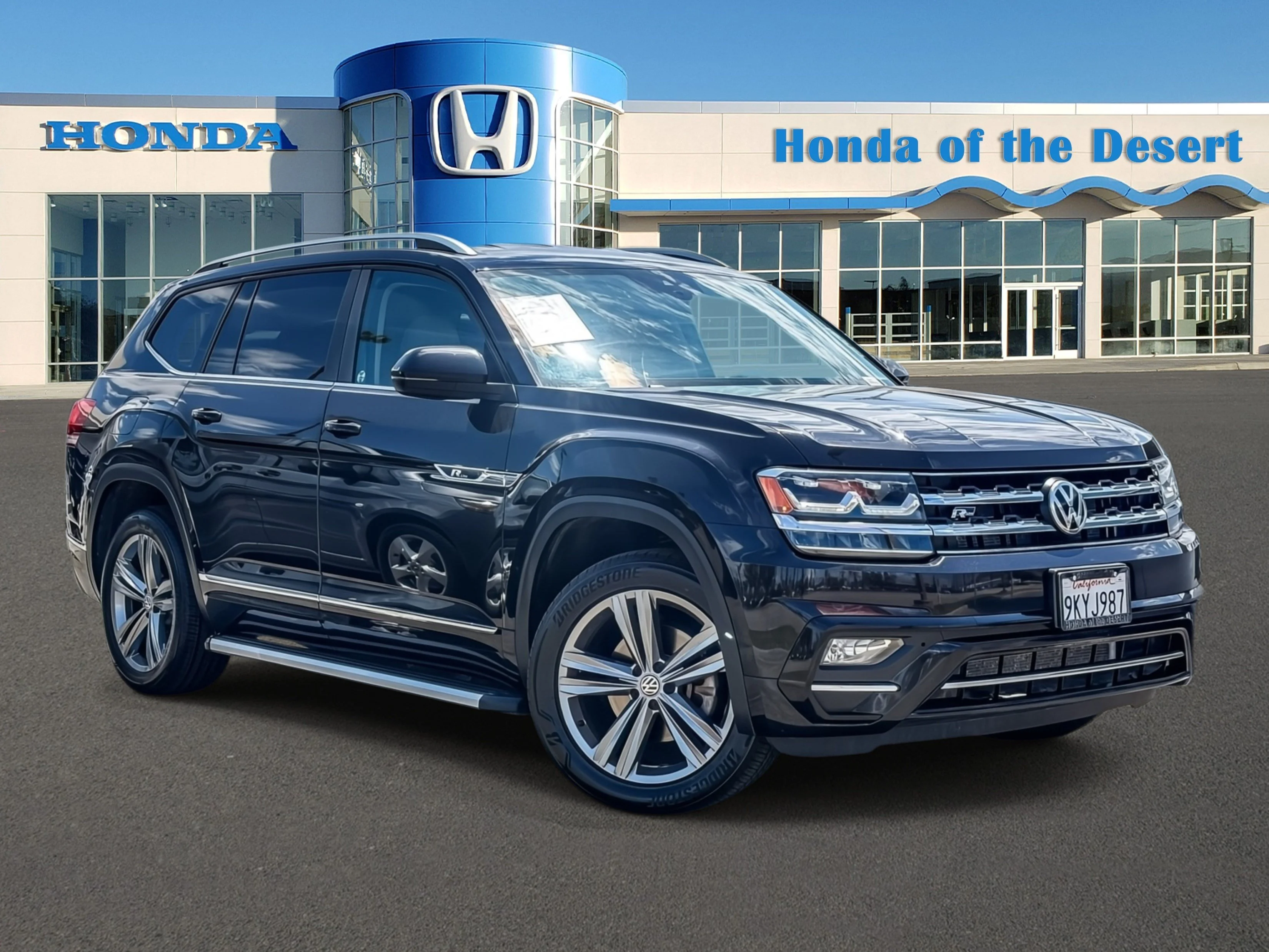 Used 2019 Pacific Blue Metallic Volkswagen 3.6L V6 SE image 1