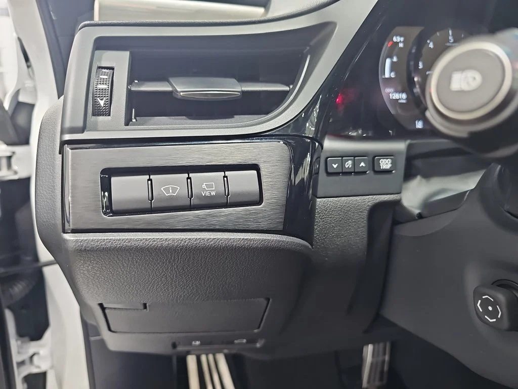 Used 2024 White Lexus 350 F Sport image 28