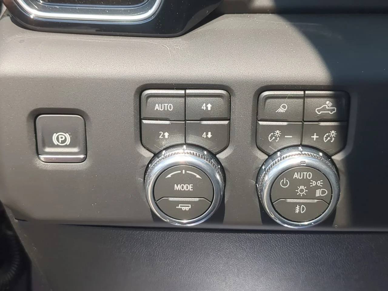New 2026 Titanium Rush Metallic GMC Denali image 18