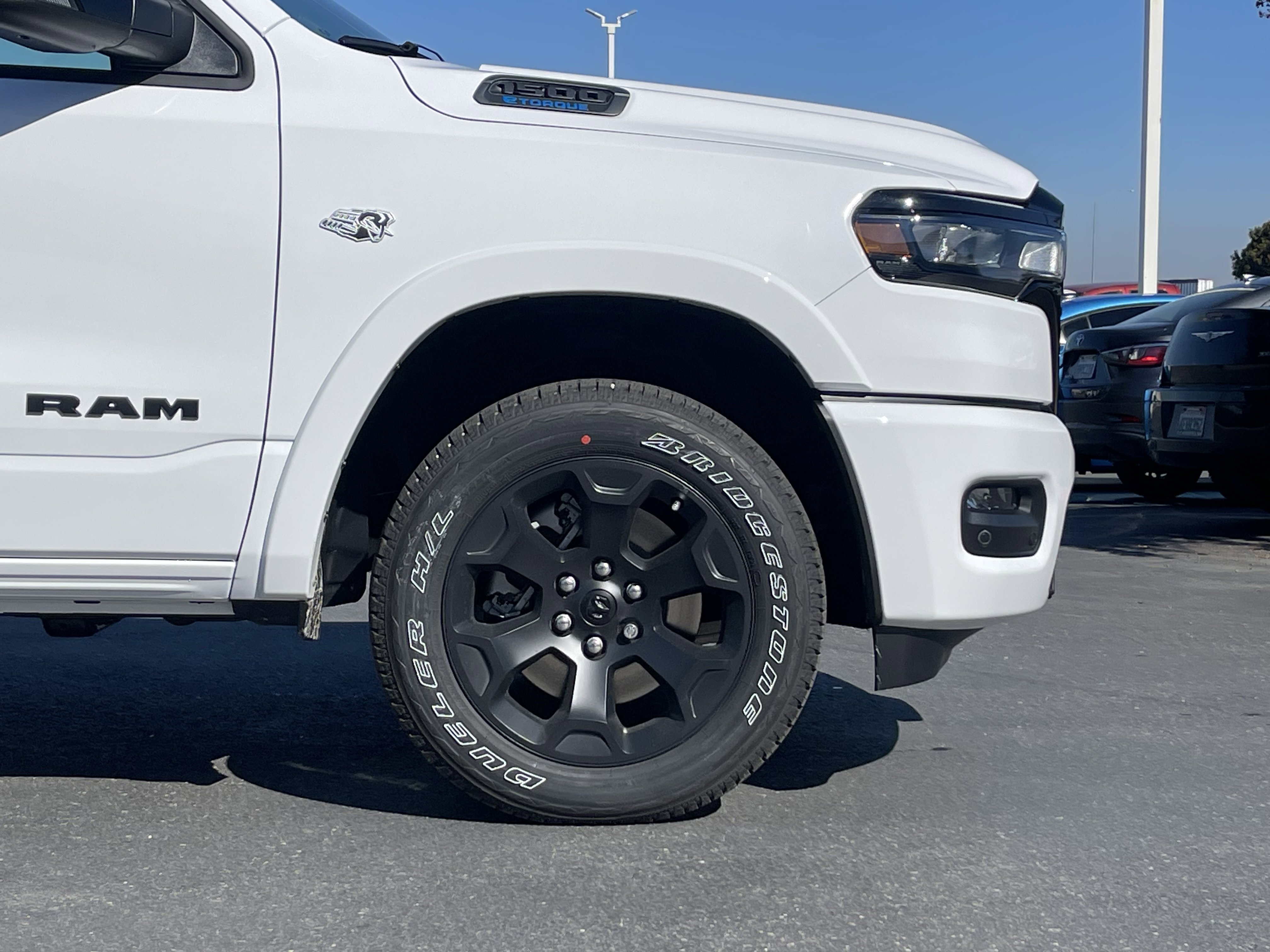 New 2026 Bright White Clear-Coat Exterior Paint RAM Big Horn/Lone Star image 8