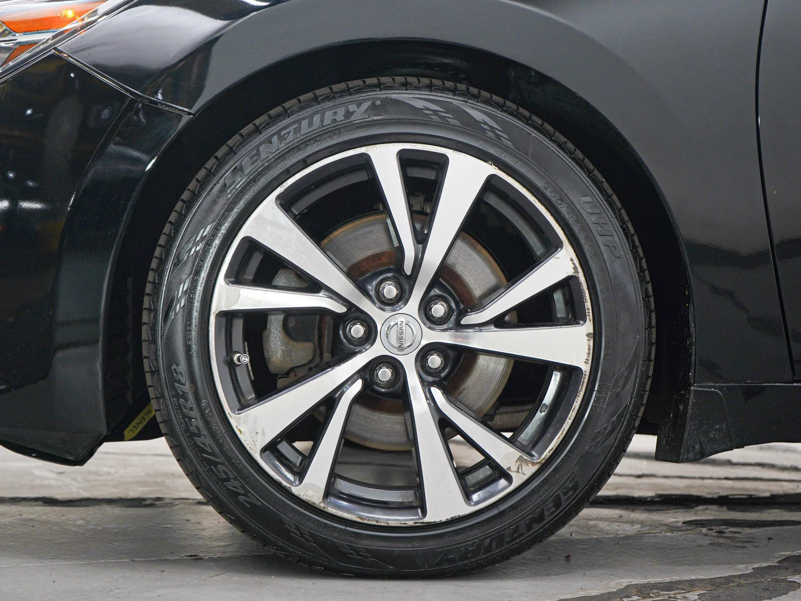 Used 2017 Super Black Nissan 3.5 SV image 29