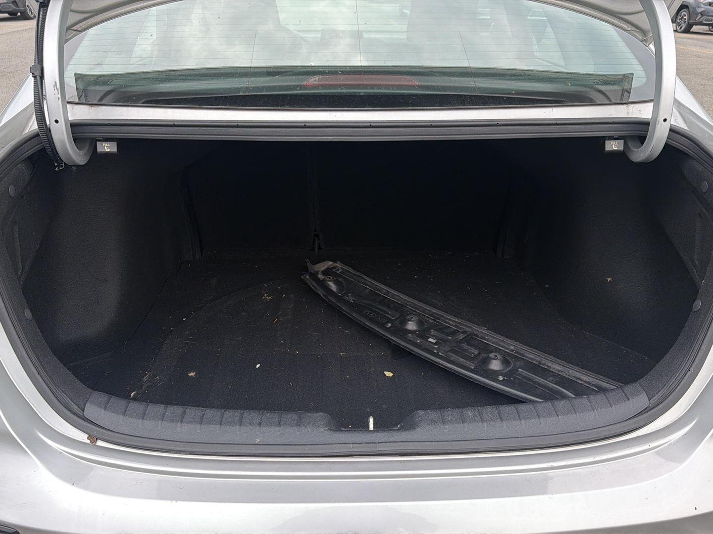 Used 2020 Silky Silver Kia  image 20