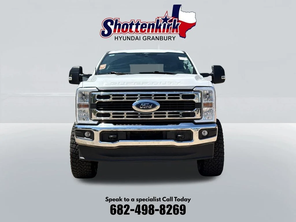 Used 2025 White Ford XLT image 2