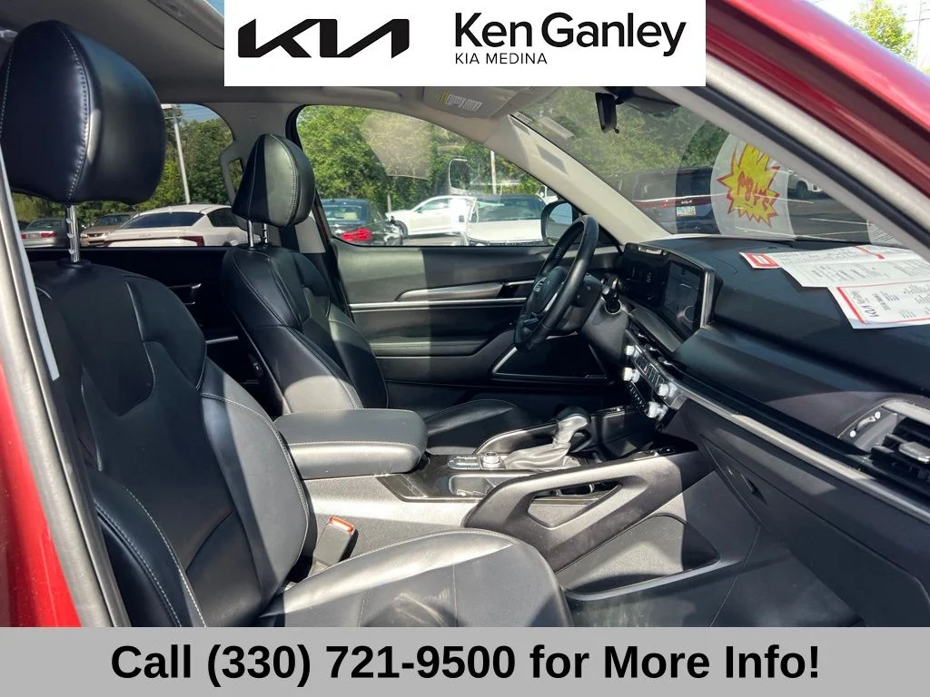 Used 2024 Red Kia S image 61