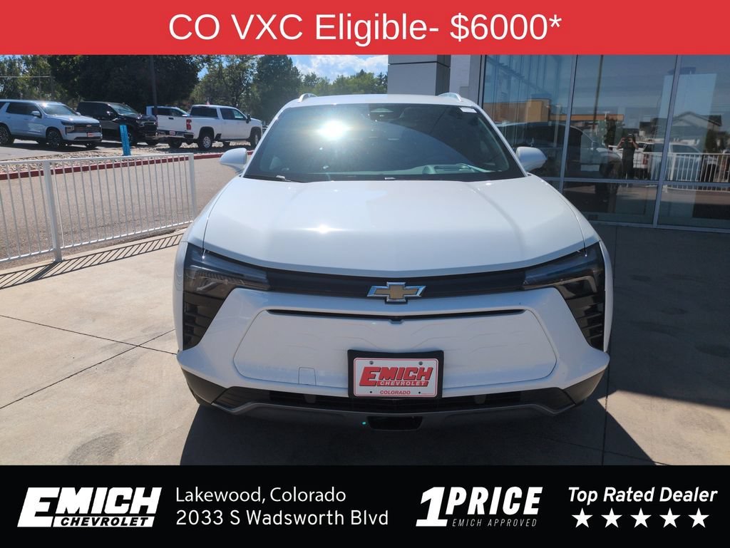 Used 2024 Summit White Chevrolet LT image 8