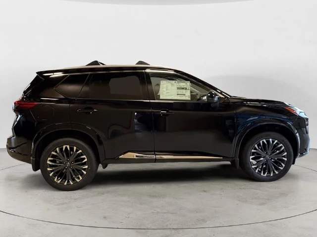 New 2026 Black Nissan Platinum image 6